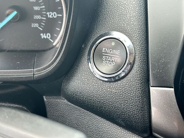 Used 2019 Black Ford SE image 18