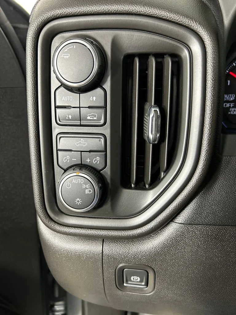 Used 2025 Gray Chevrolet Custom image 15