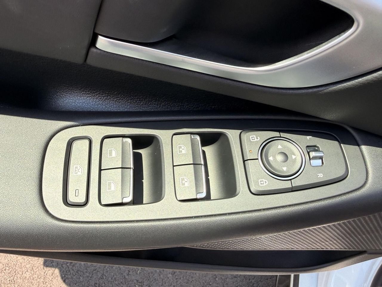2026 Hyundai Sonata SEL - Photo 11