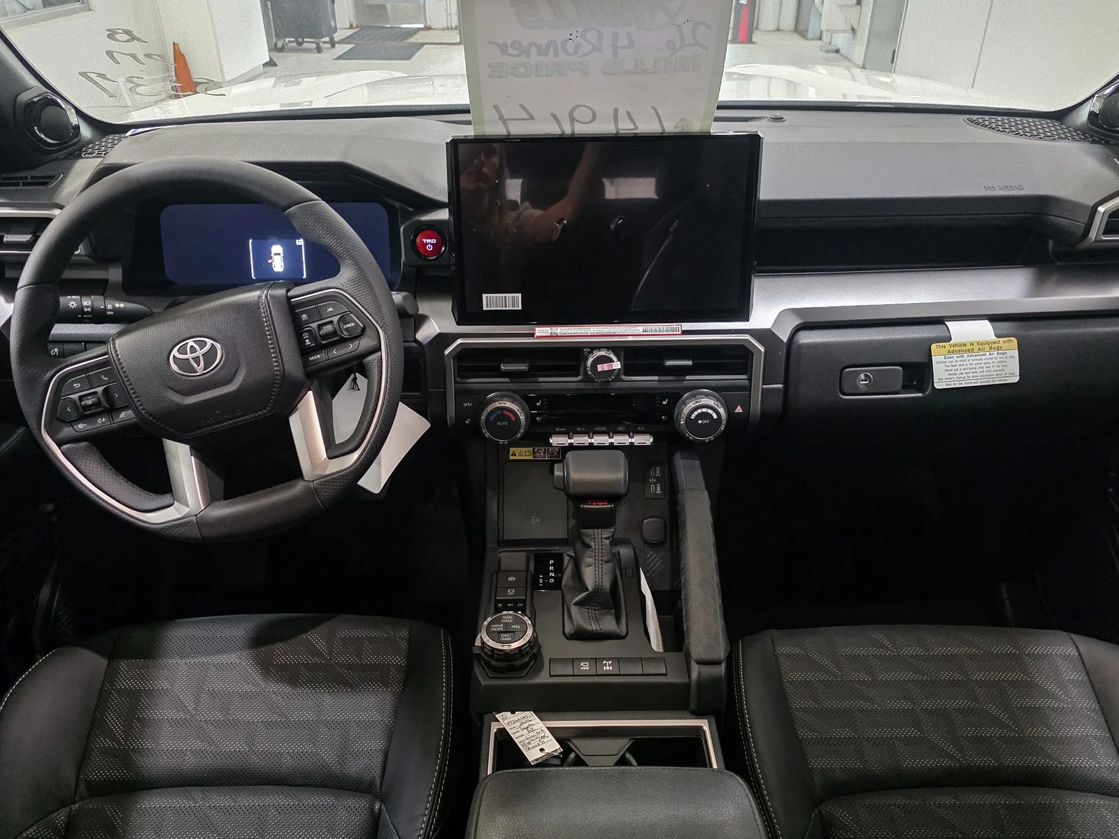 2026 Toyota 4Runner TRD Off-Road - Photo 25