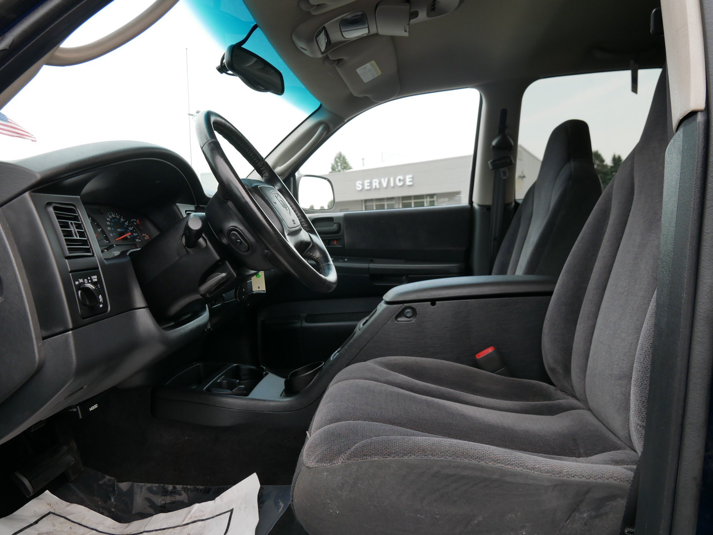 Used 2001 Blue Dodge SLT image 10