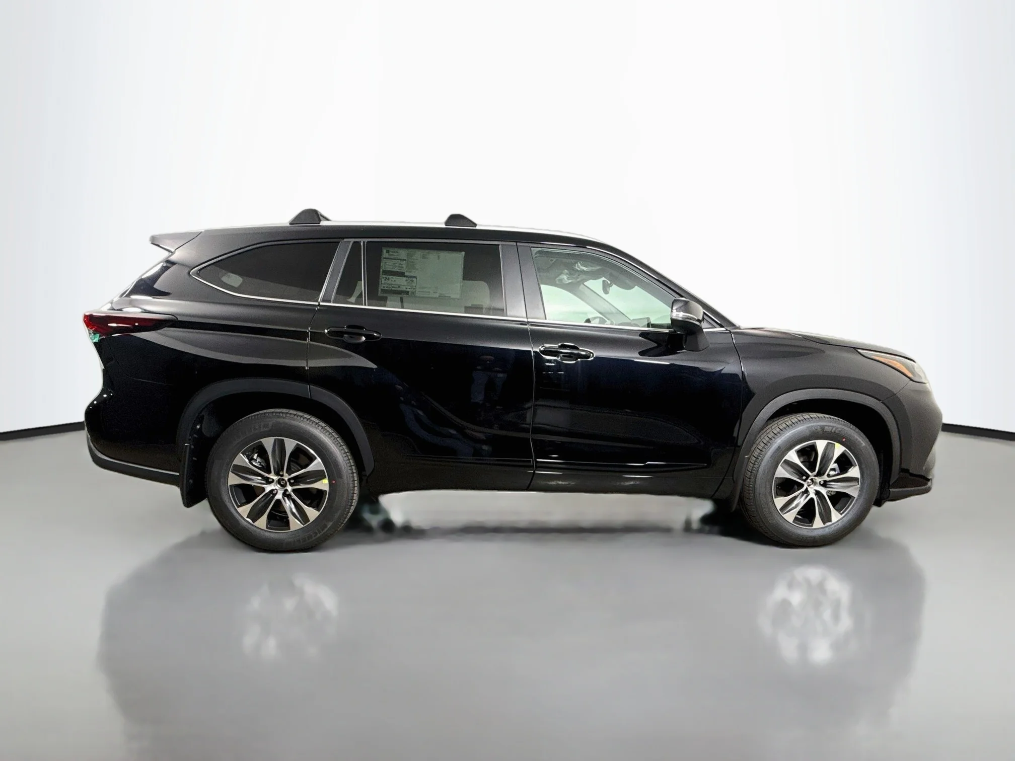 New 2026 Midnight Black Metallic Toyota XLE image 7