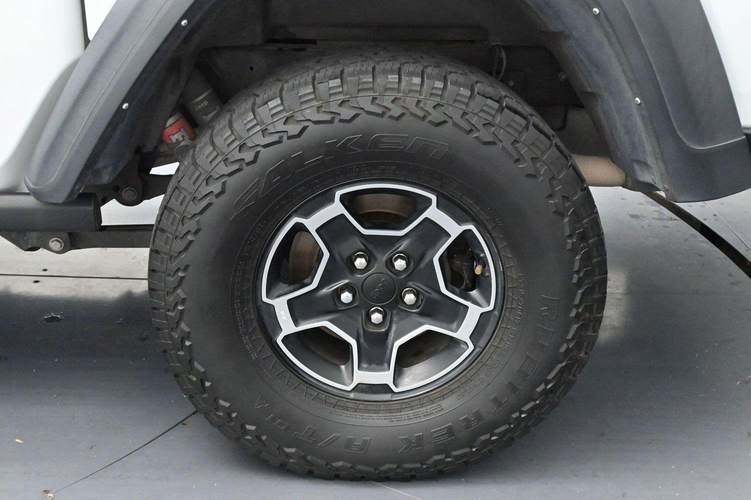 Used 2022 Bright White Clearcoat Jeep Mojave image 32