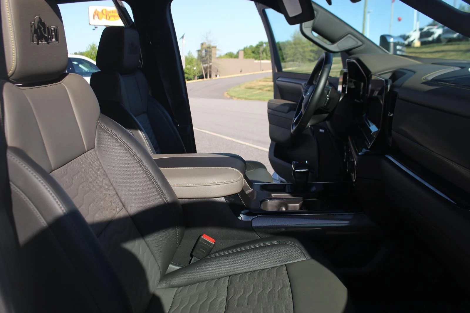 Used 2024 Summit White Chevrolet ZR2 image 39