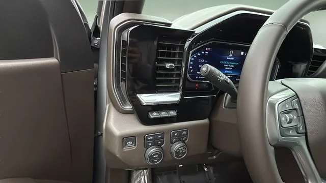 Used 2025 Gray Chevrolet LTZ image 22