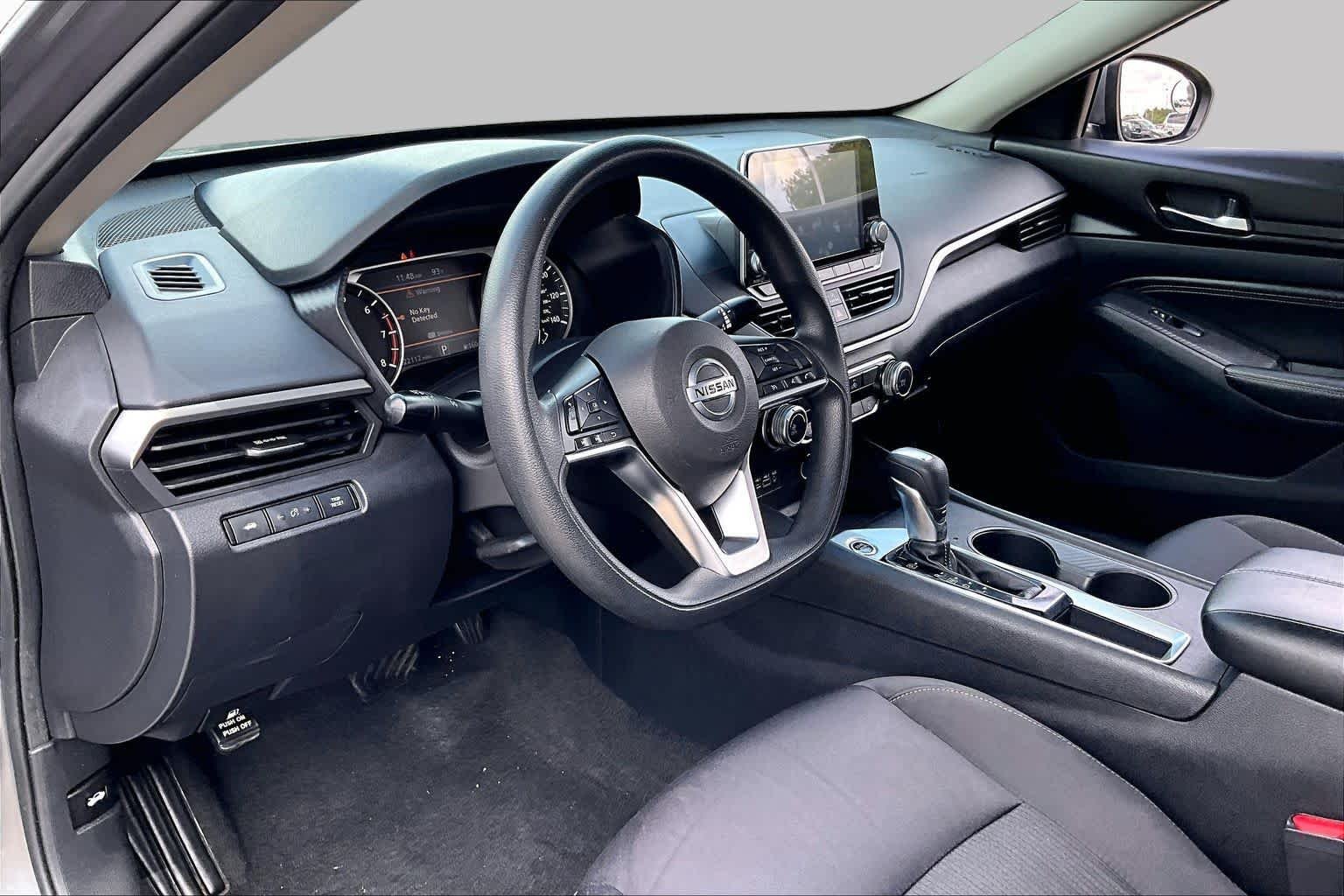 Used 2020 Gun Metallic Nissan 2.5 S image 15