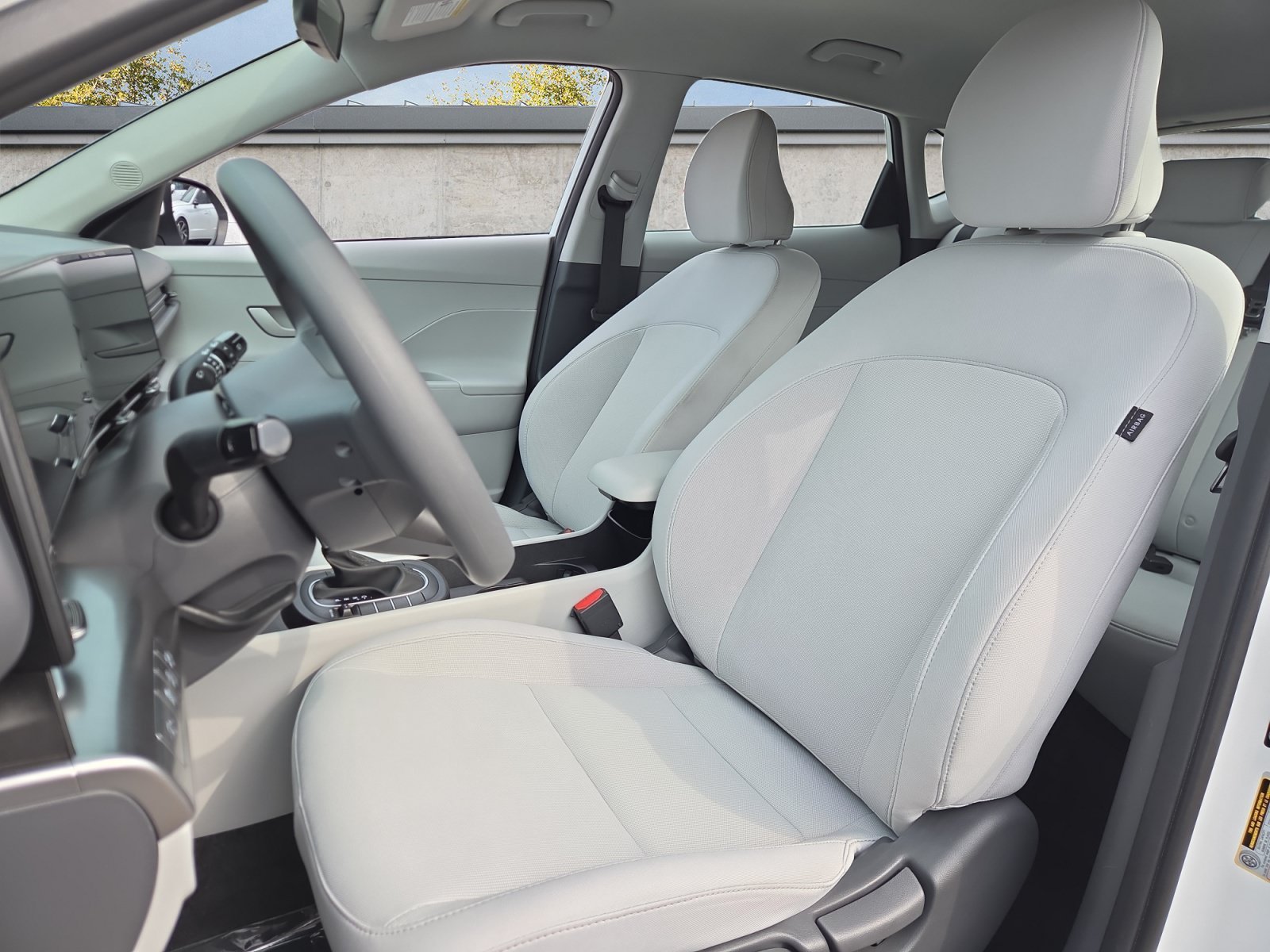 2026 Hyundai Kona SE - Photo 9
