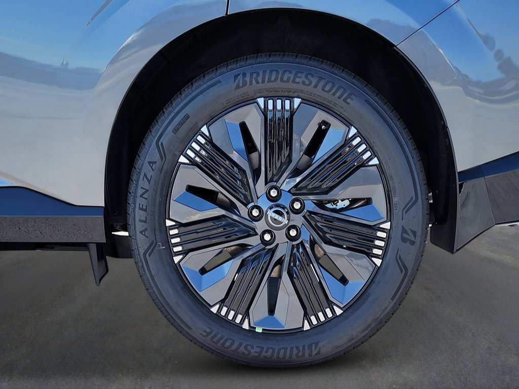 New 2026 Gun Metallic Nissan Platinum image 13