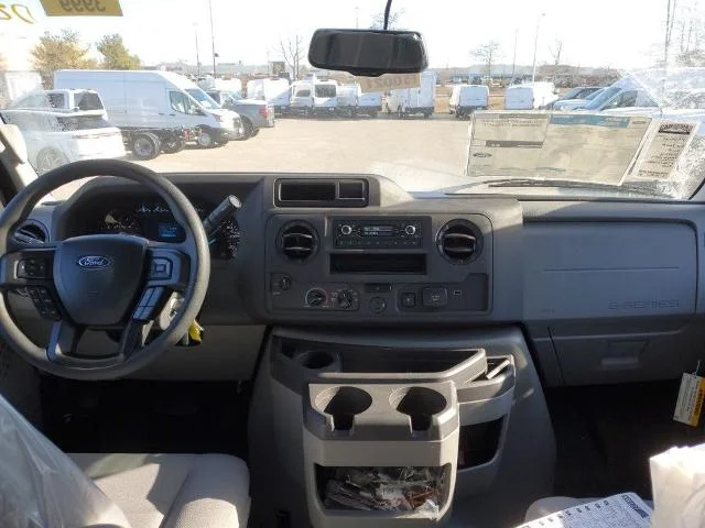 2025 Ford E-Series Cutaway Base - Photo 38