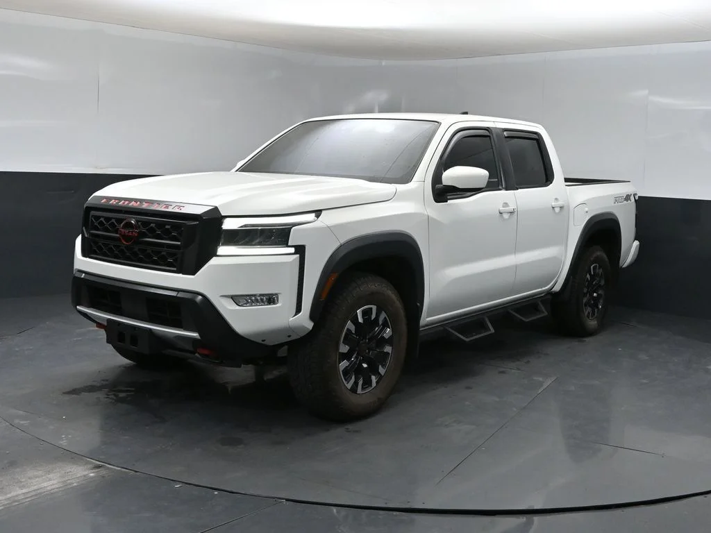 Certified Used 2024 White Nissan PRO-4X image 6