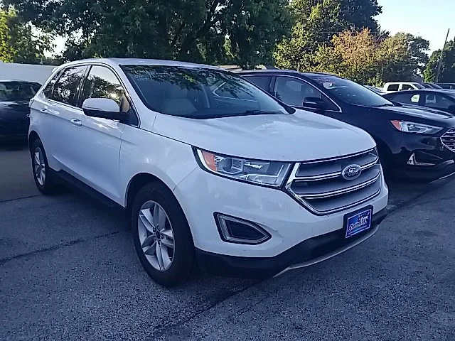 Used 2018 White Ford SEL image 4