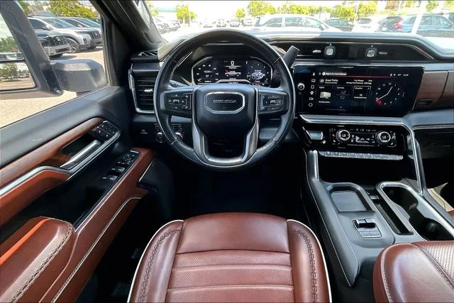 Used 2024 White GMC Denali Ultimate image 8