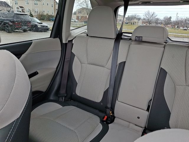 Used 2023 Green Subaru Premium image 18