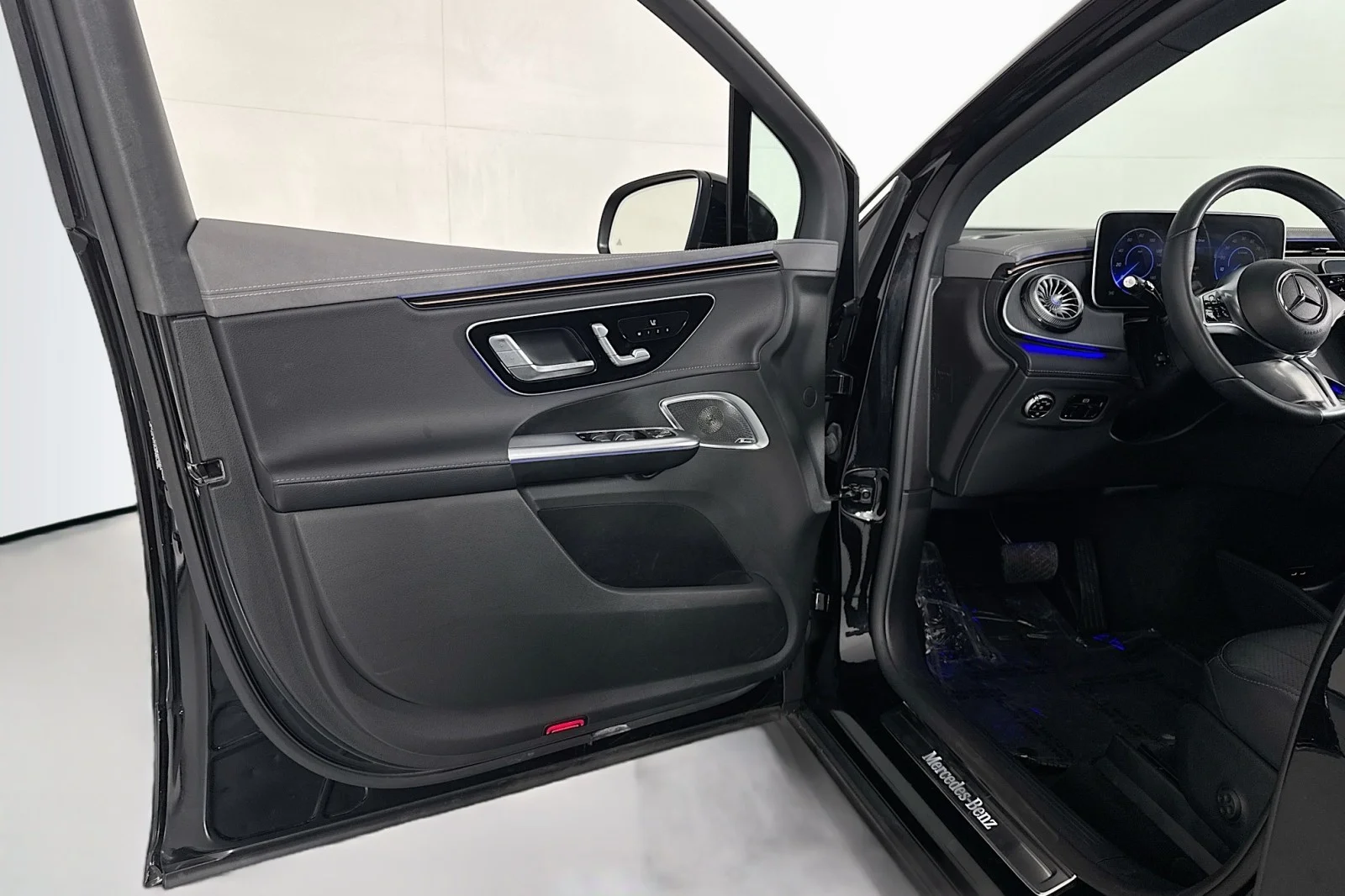 Used 2023 Obsidian Black Metallic Mercedes-Benz 350 image 20