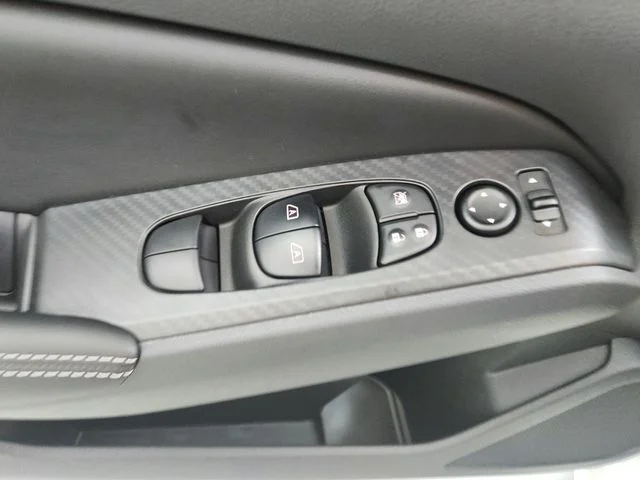 New 2026 White Nissan 2.5 SV image 28