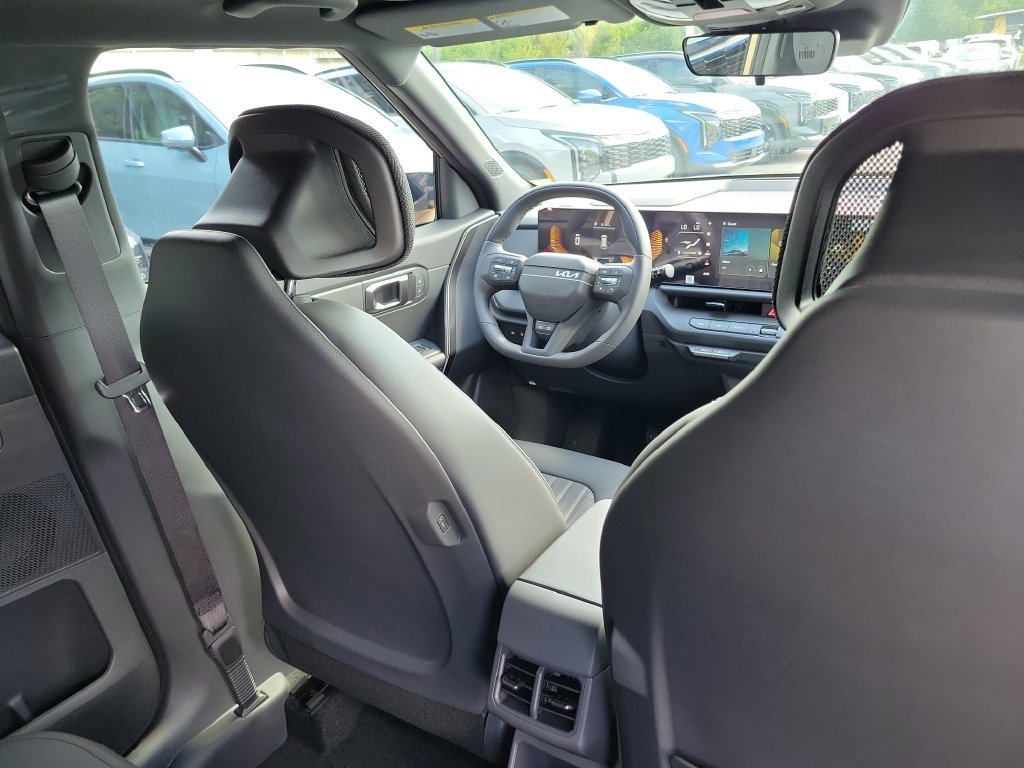 New 2027 Terrain Brown Kia X-Line S image 13