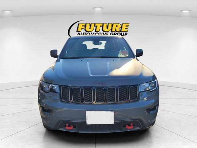 Used 2019 Gray Jeep Trailhawk image 2