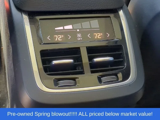 Used 2016 Gray Volvo T6 Momentum image 39