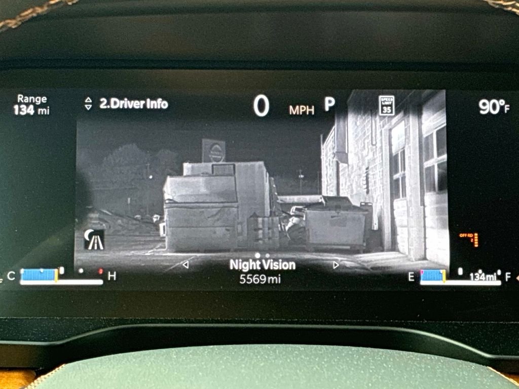 Used 2025 White Jeep Summit Reserve image 35