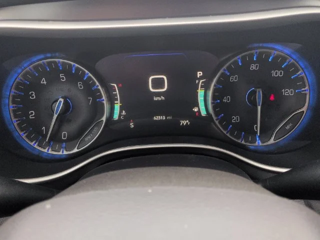 Used 2024 Silver Chrysler Touring L image 14