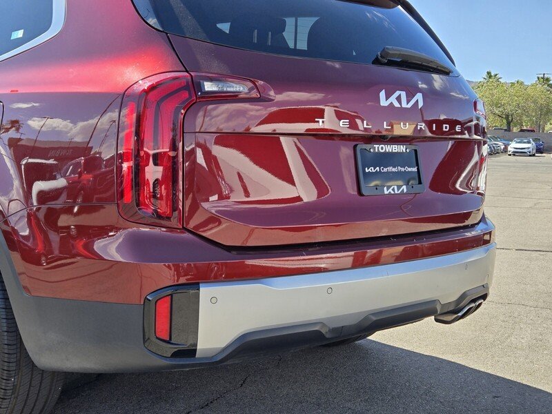 Used 2023 Dawning Red KIA S AWD image 5