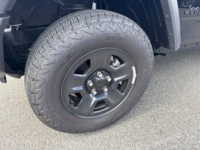 New 2026 Black Clear-Coat Exterior Paint Jeep Sport image 4