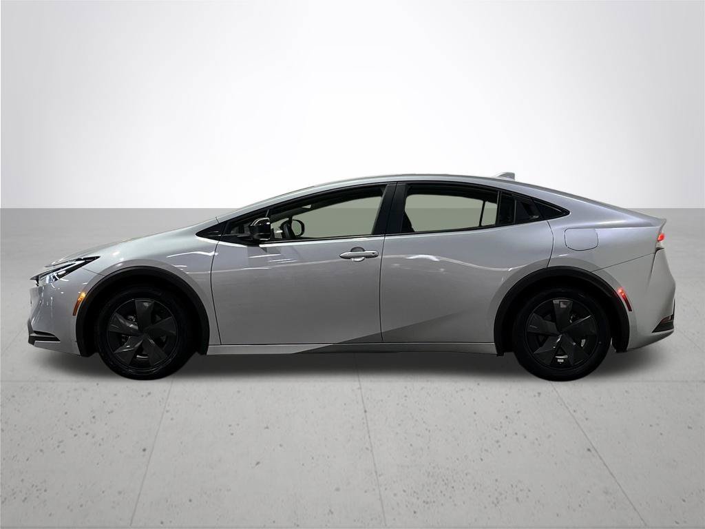 Used 2025 Cutting Edge Toyota LE image 15