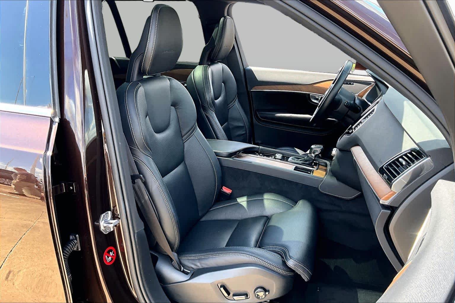 Used 2018 Maple Brown Metallic Volvo Inscription image 9