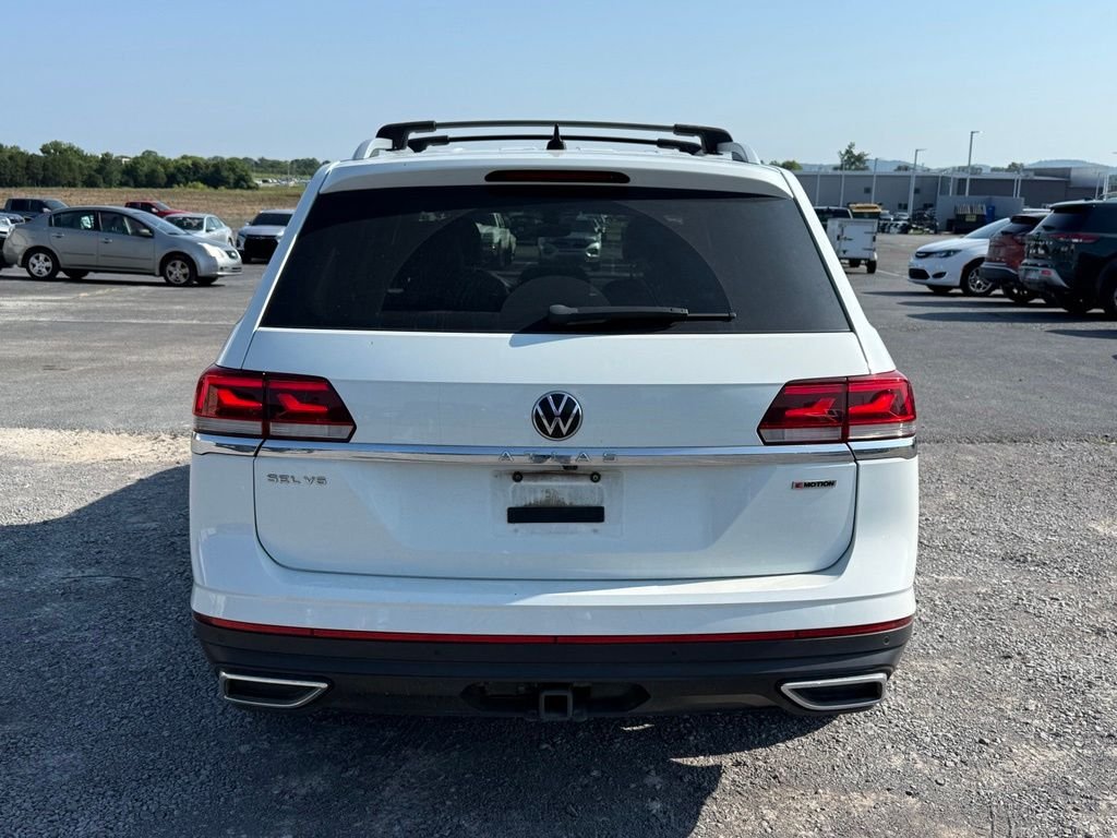 Used 2021 White Volkswagen SEL Premium image 17