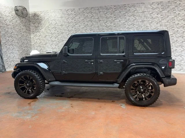 Used 2021 Black Jeep Unlimited Sahara Altitude image 4