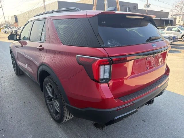 New 2026 Rapid Red Metallic Tinted Clearcoat Ford ST-Line image 17