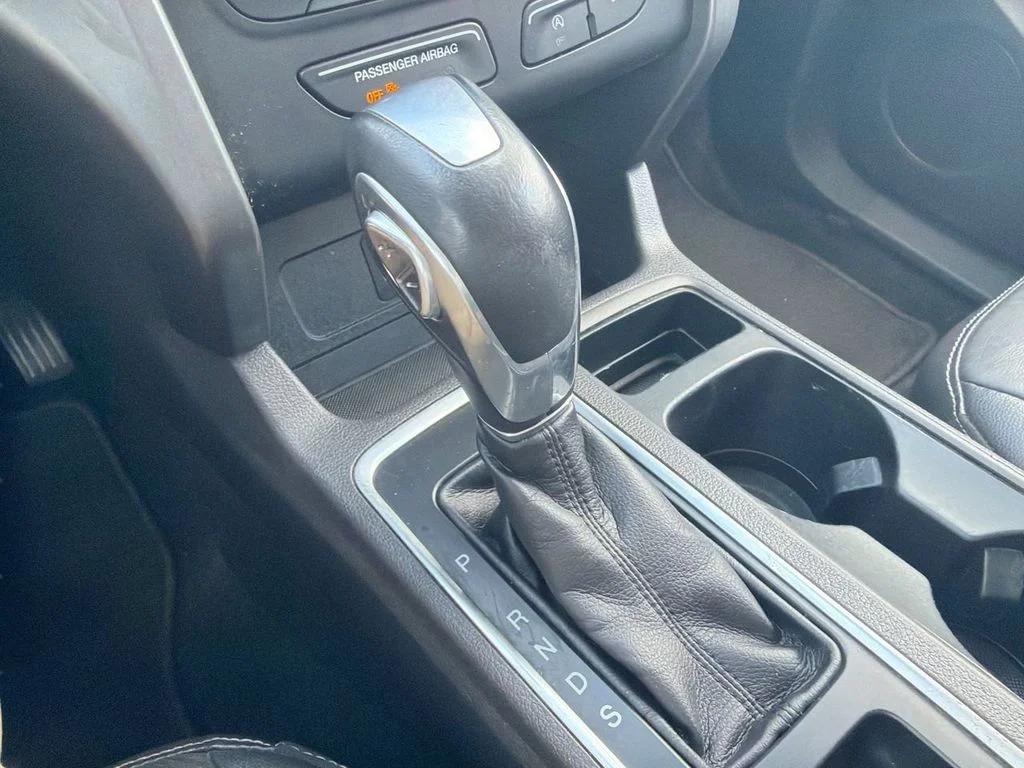 Used 2018 Silver Ford SEL image 21