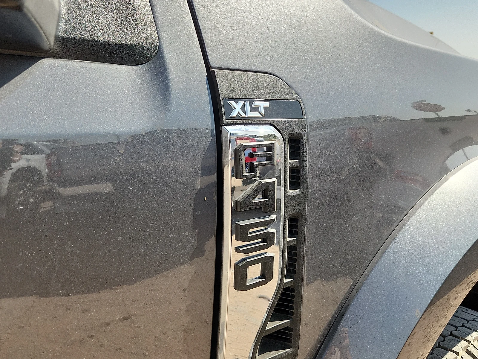 New 2027 Carbonized Gray Metallic Ford XLT image 10