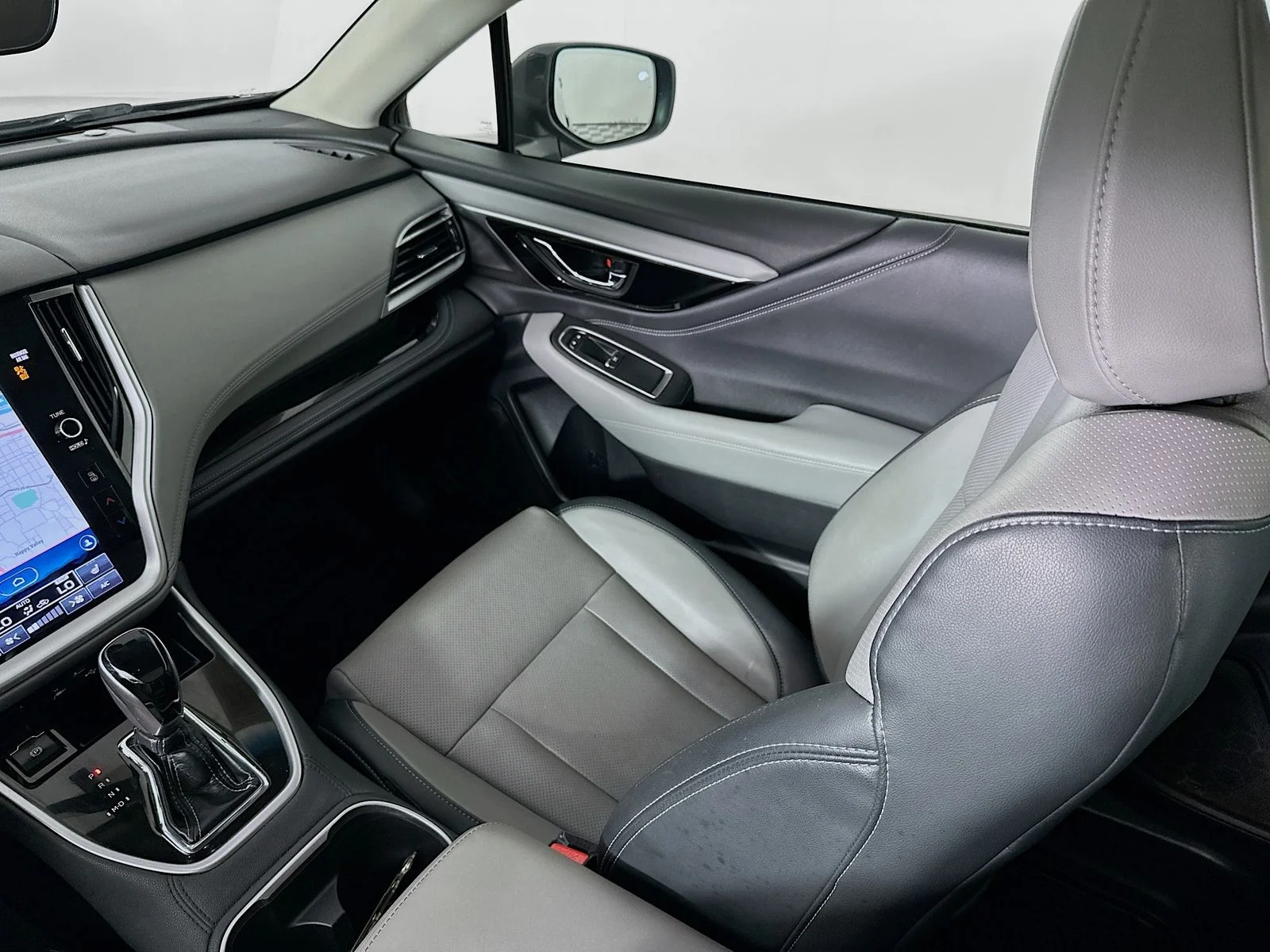 Used 2022 Magnetite Gray Metallic Subaru Limited image 26