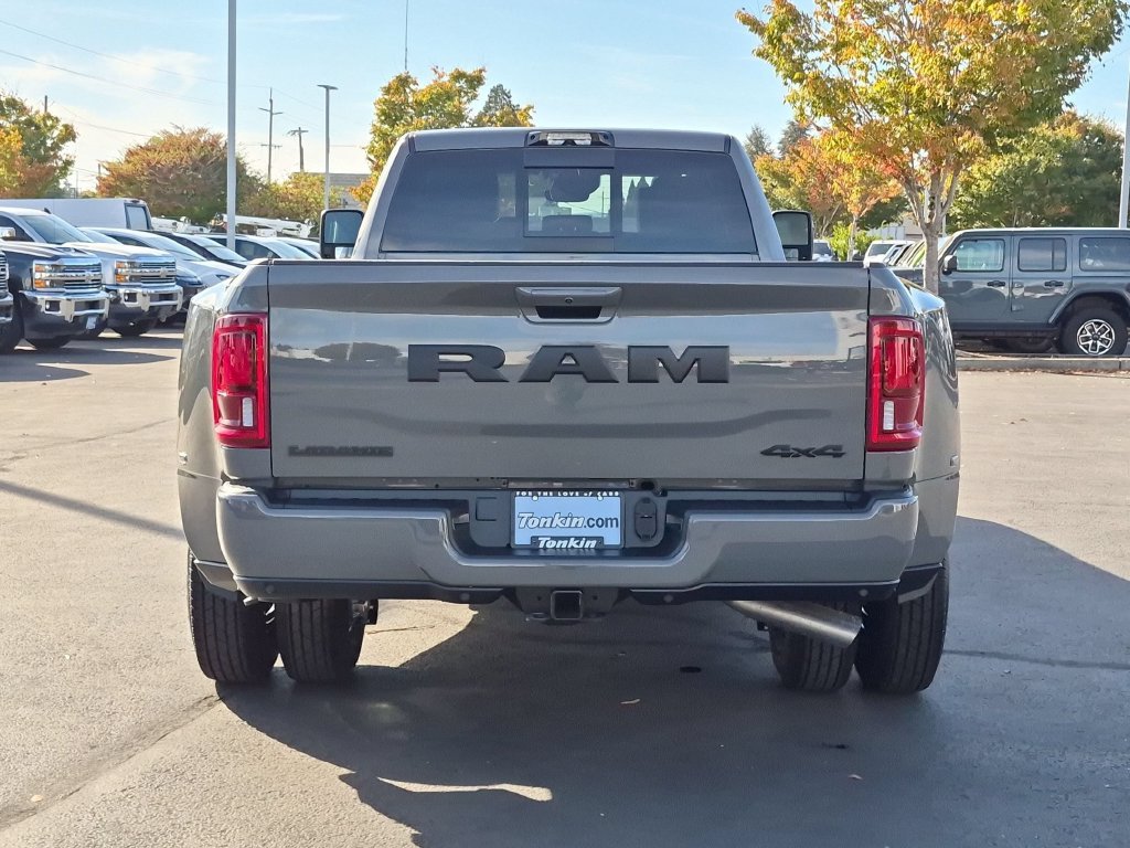 New 2027 Ceramic Gray Clear-Coat Exterior Paint RAM Laramie image 5