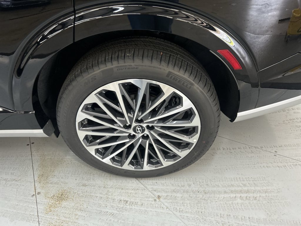 Used 2026 Abyss Black Hyundai Calligraphy image 34