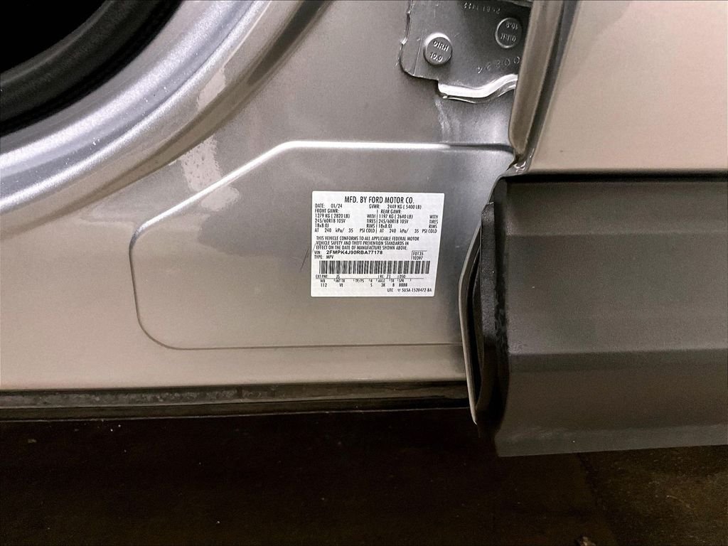 Used 2024 Silver Ford SEL image 35