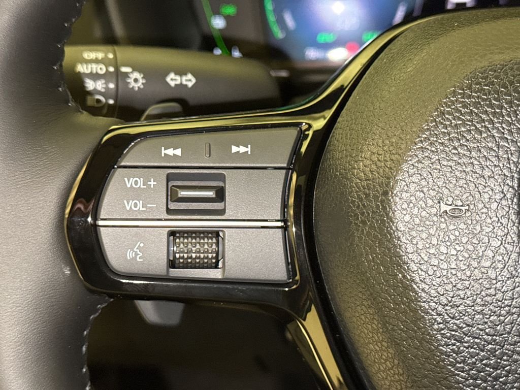 New 2026 Urban Gray Pearl Honda Touring image 33