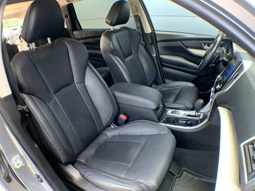 Used 2021 Ice Silver Metallic Subaru Limited image 25