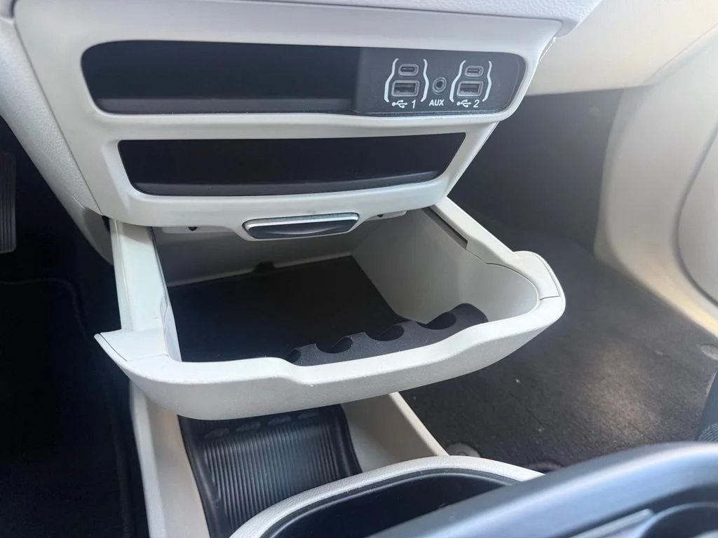 Used 2023 Blue Chrysler Touring L image 31