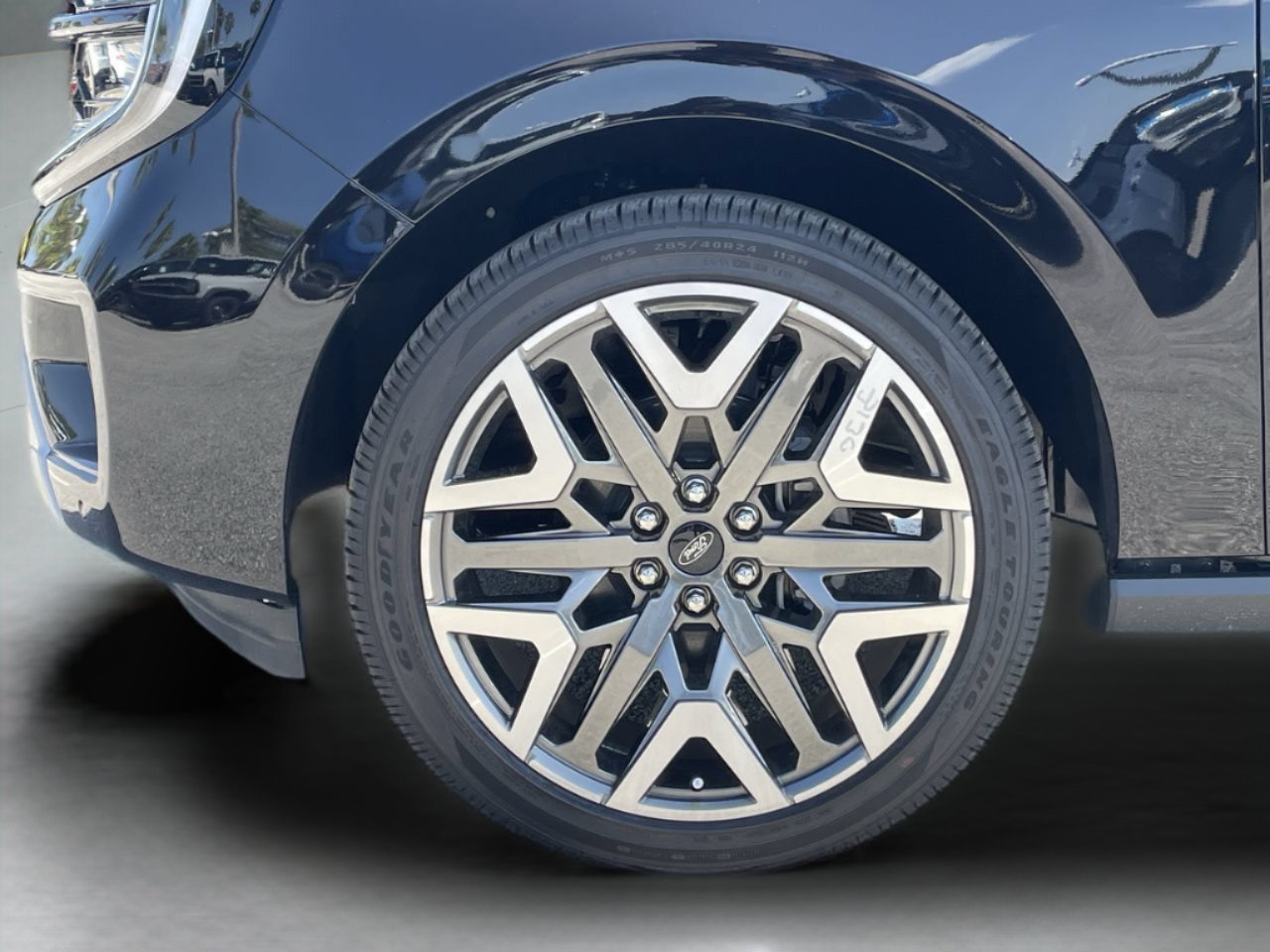New 2026 Agate Black Metallic Ford Platinum image 34