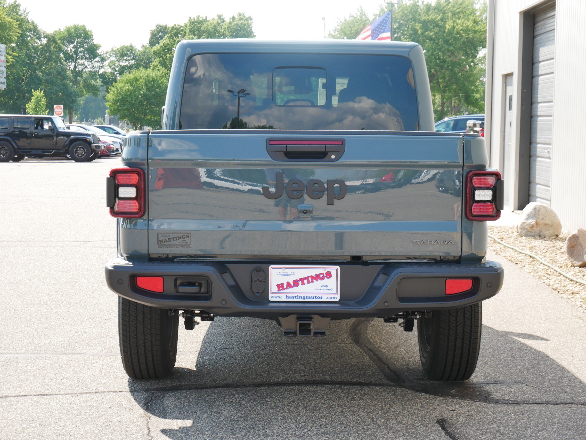 New 2026 Anvil Clear-Coat Exterior Paint Jeep Sahara image 4