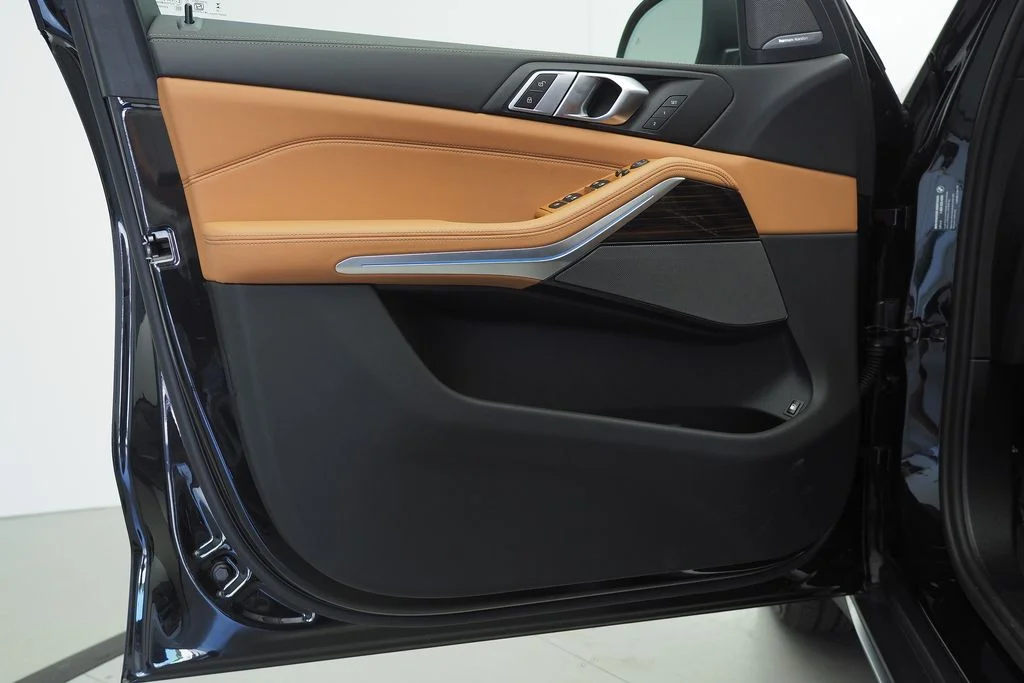New 2026 Black Sapphire Metallic BMW xDrive50e image 6