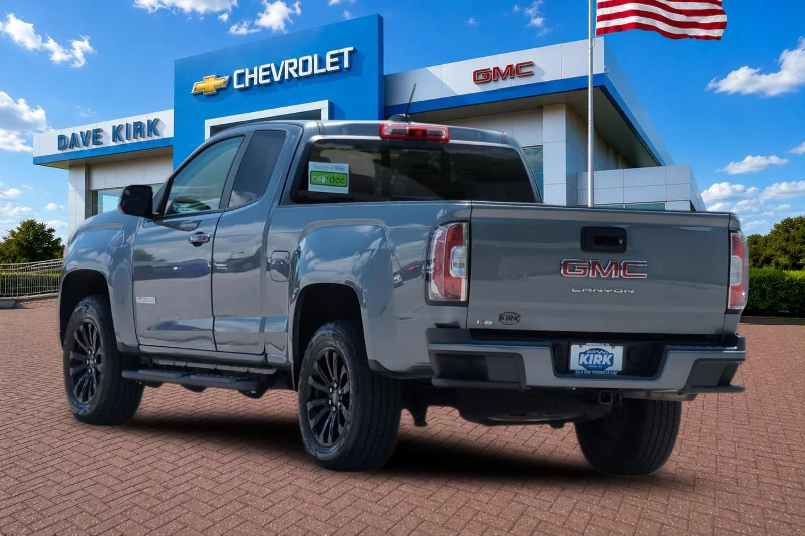 Used 2022 Satin Steel Metallic GMC Elevation image 5
