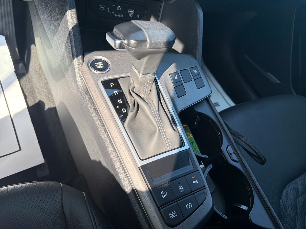 Used 2026 White Kia LX image 37