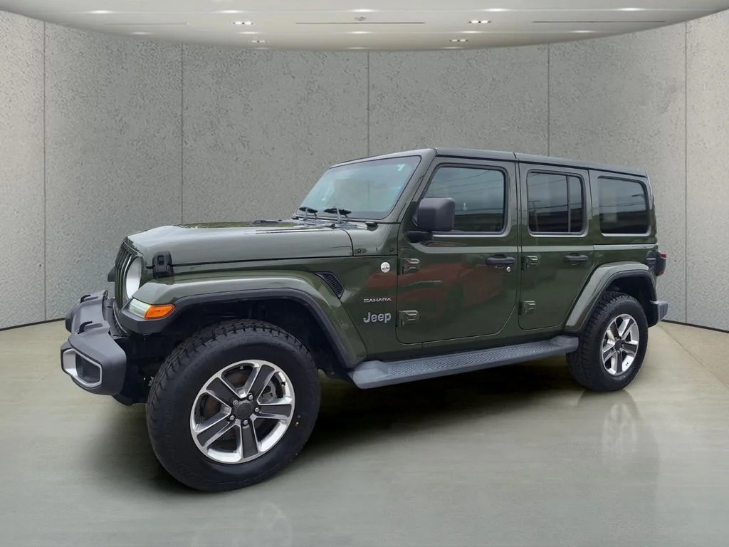 Used 2020 Green Jeep Unlimited Sahara image 9