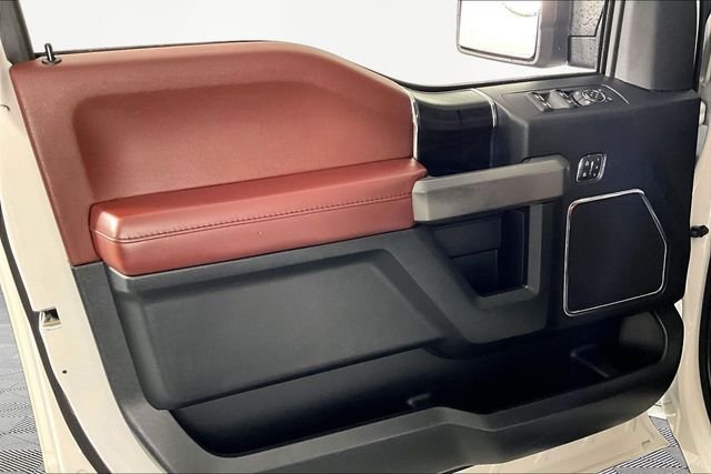 Used 2019 White Ford Platinum image 20