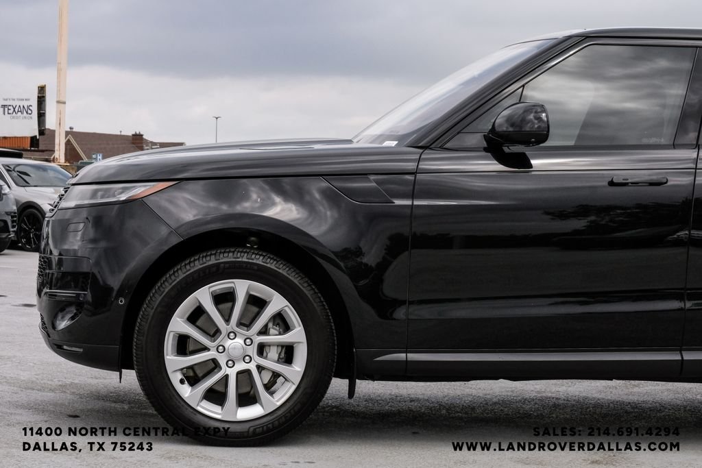 Used 2023 Black Land Rover SE image 10