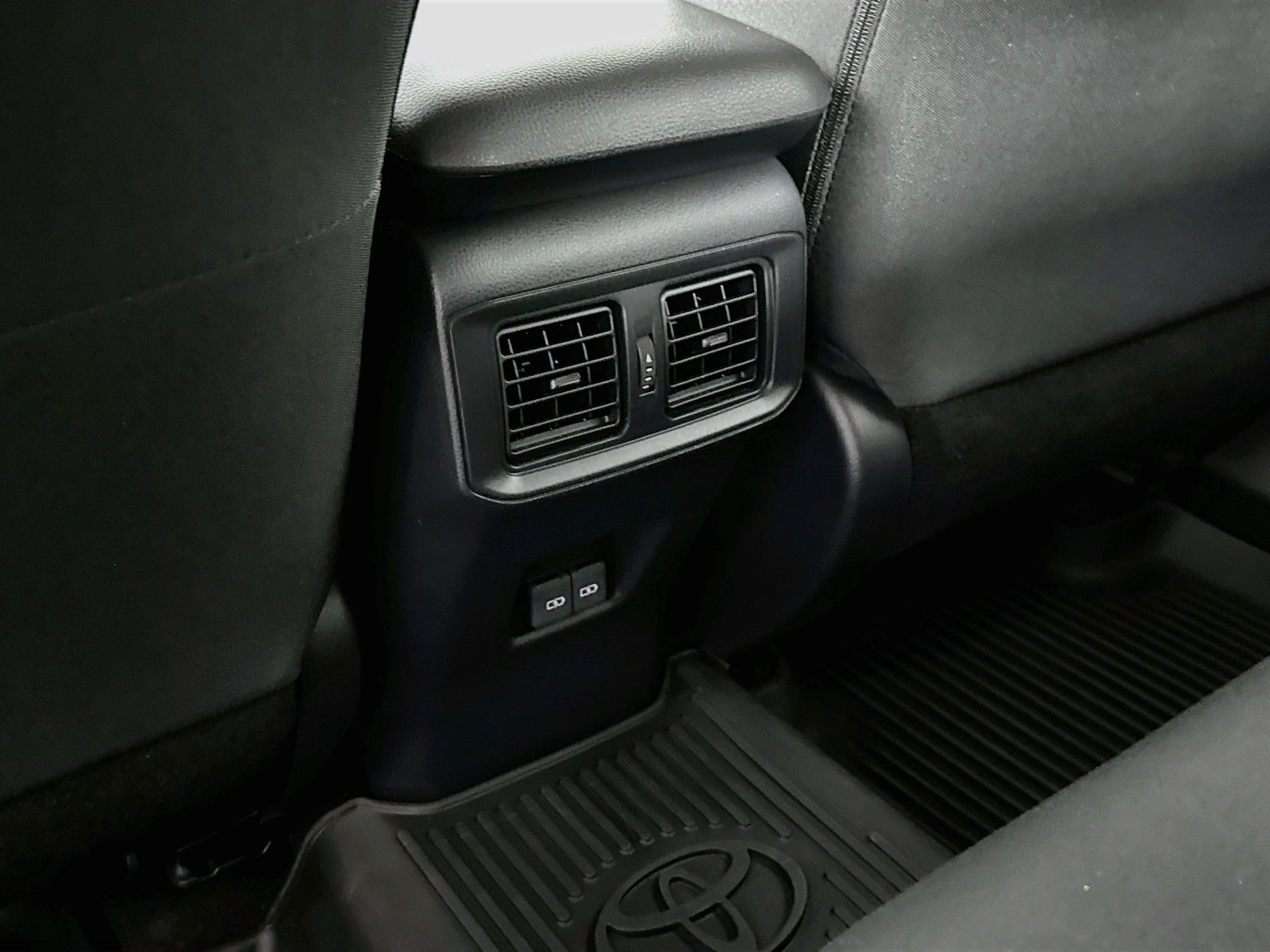 Used 2025 Silver Sky Metallic Toyota XLE image 24