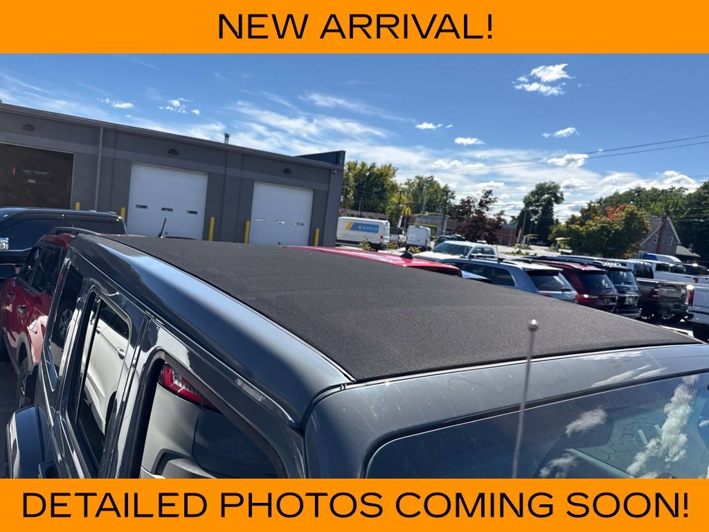 Used 2023 Gray Clearcoat Jeep  image 4